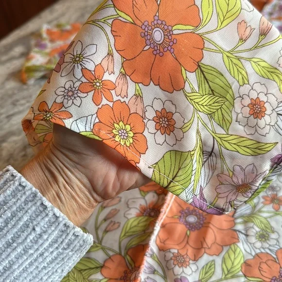 Retro Floral Kimono Blouse - Picture 4 of 9